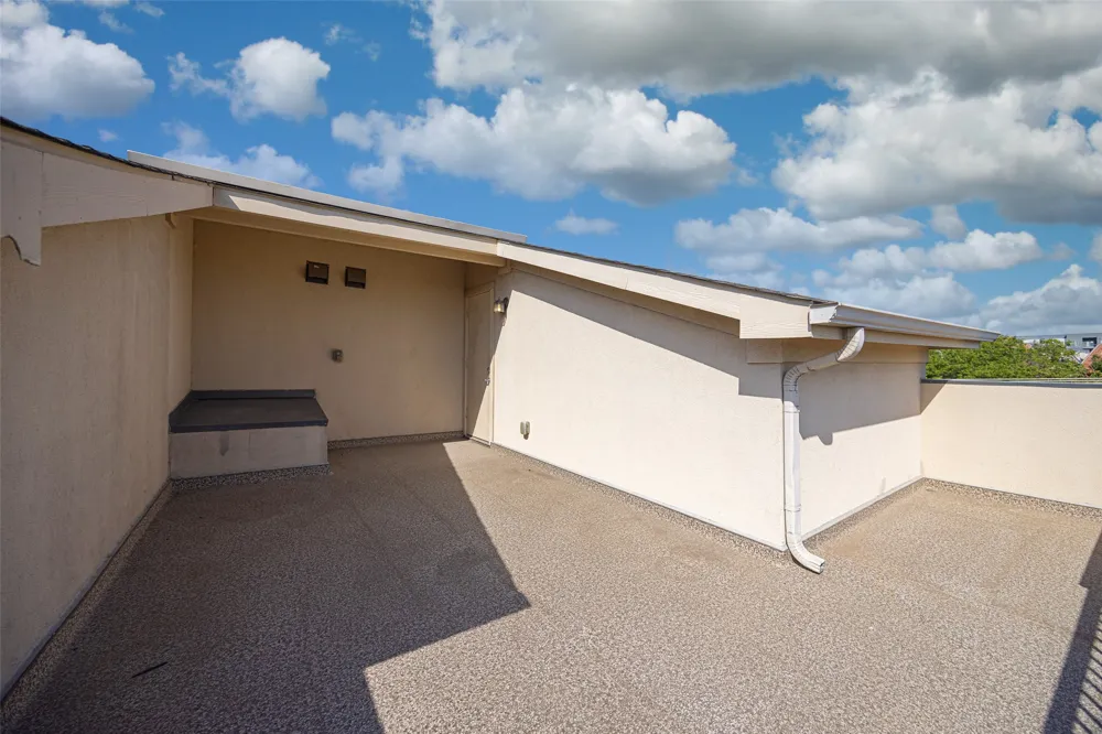 1320 Palm Springs Lane Dallas, TX 75204