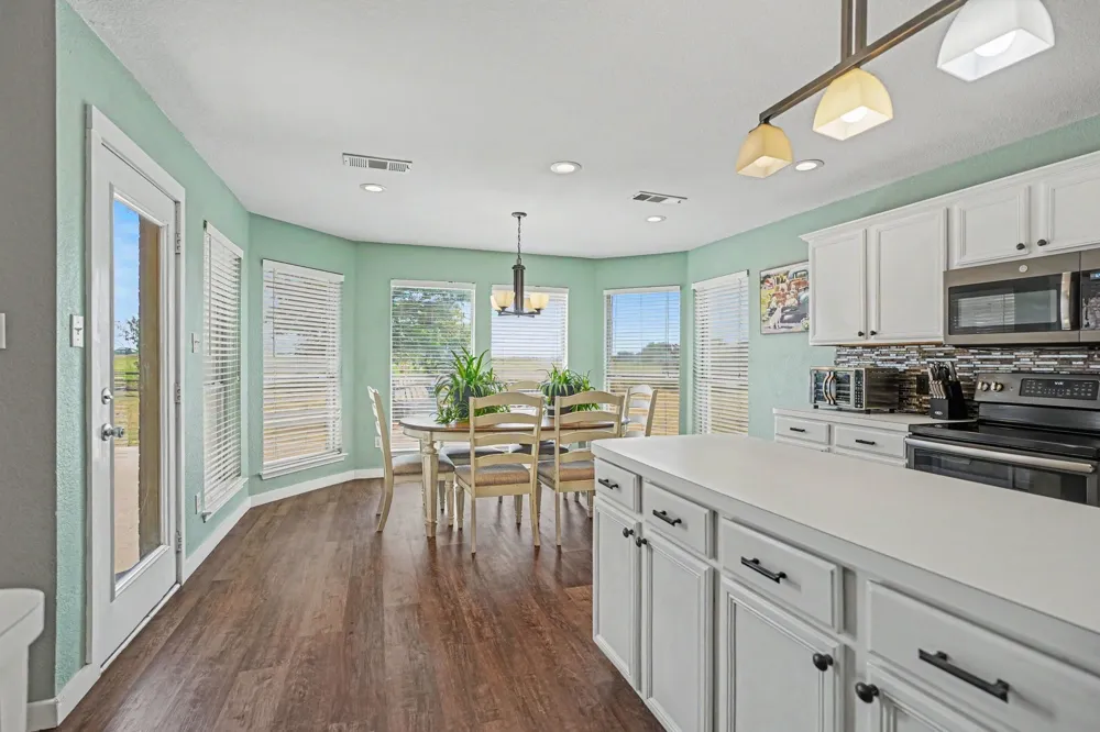 106 Bent Creek Court Waxahachie, TX 75165