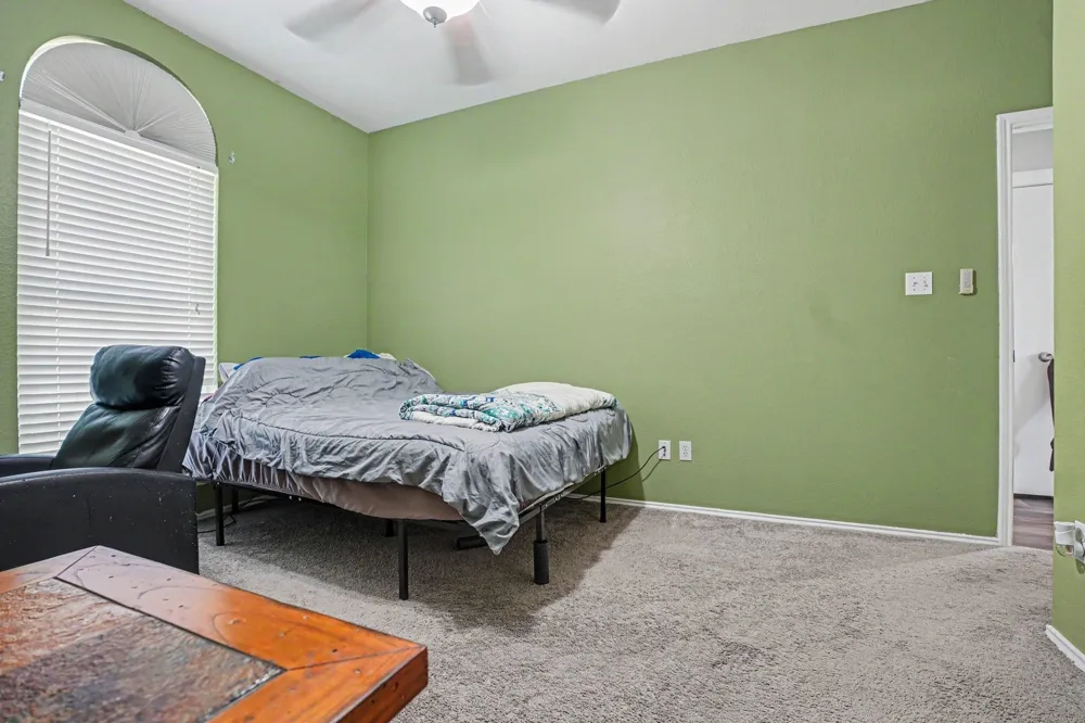 106 Bent Creek Court Waxahachie, TX 75165