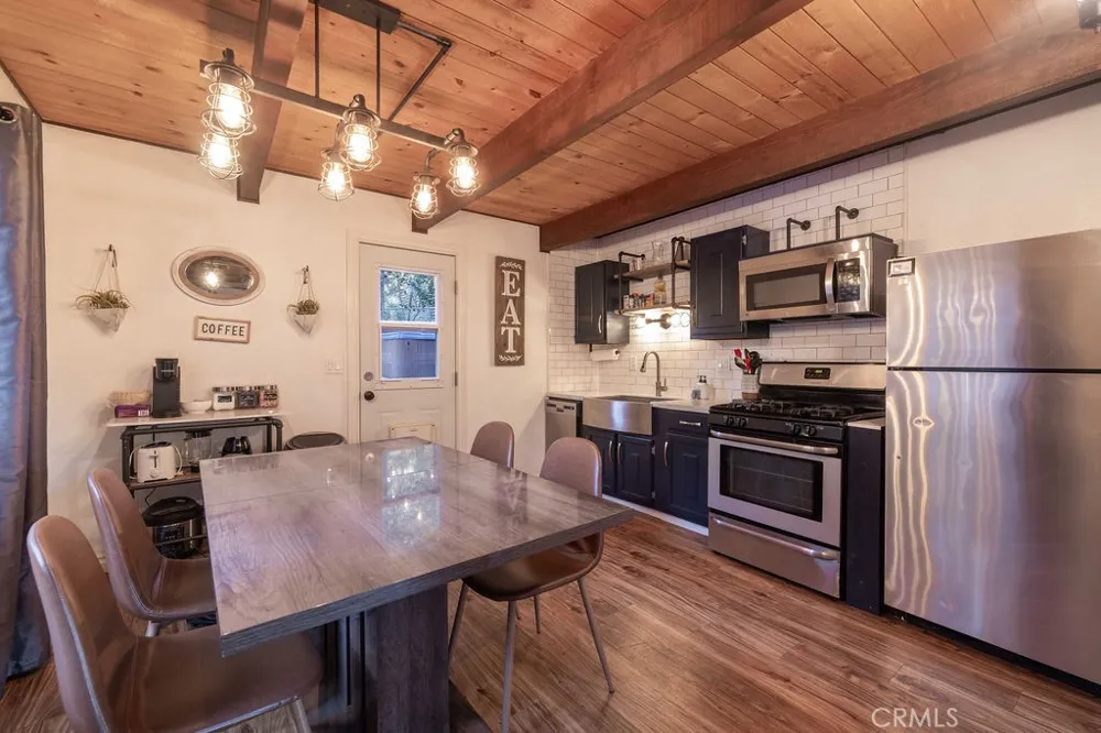 40173 Esterly Lane Big Bear Lake, CA 92315