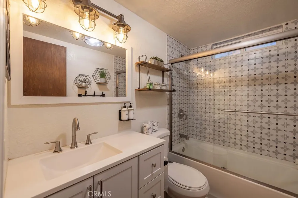 40173 Esterly Lane Big Bear Lake, CA 92315