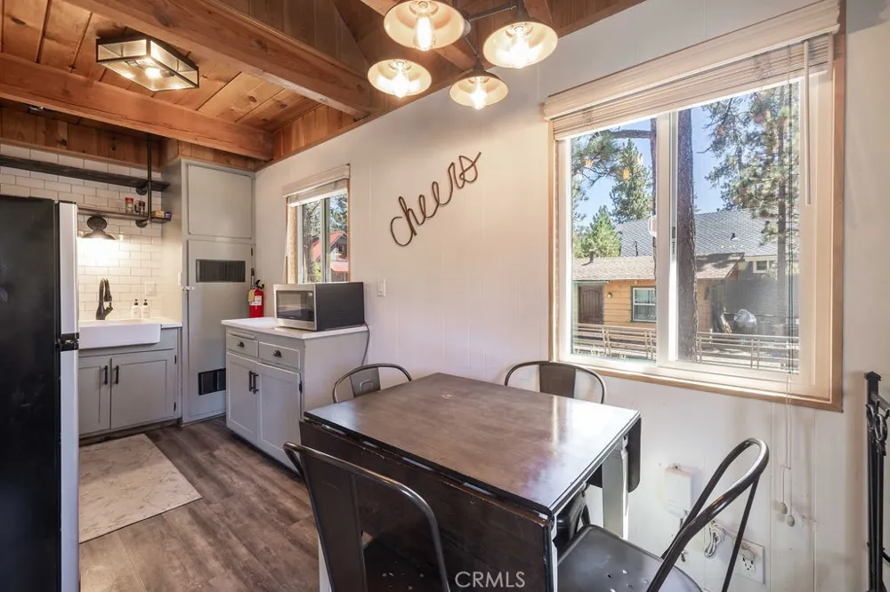 422 Dixie Lane Big Bear Lake, CA 92315