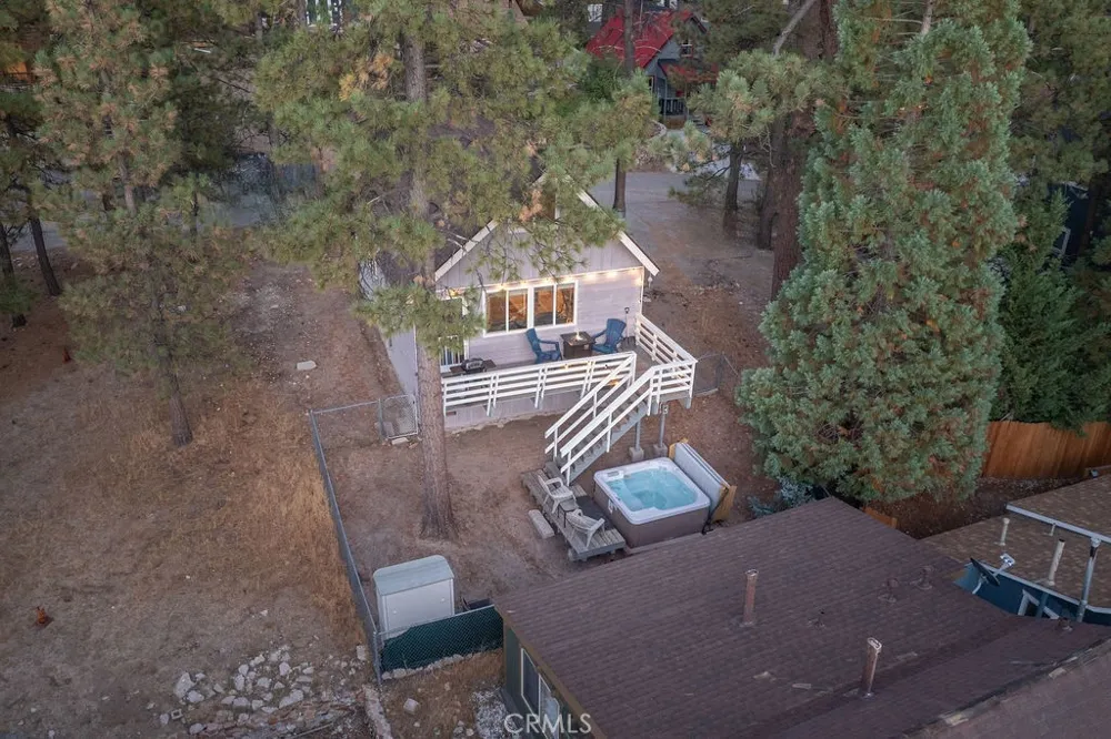 422 Dixie Lane Big Bear Lake, CA 92315