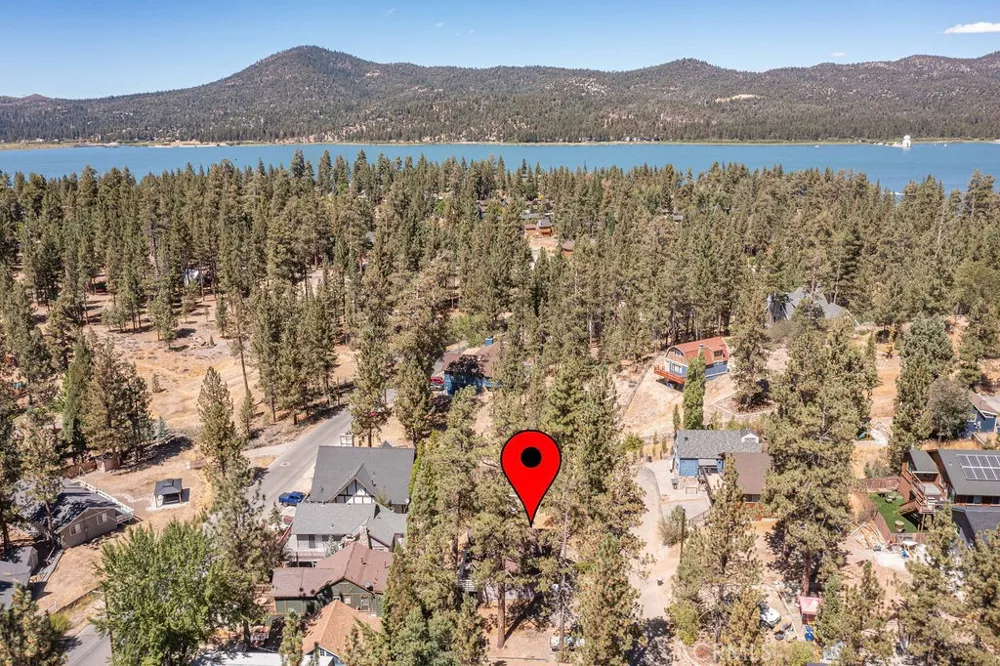 422 Dixie Lane Big Bear Lake, CA 92315