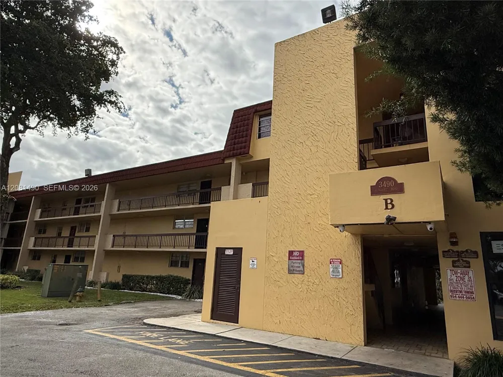3490 Foxcroft Rd #B208 Miramar, FL 33025