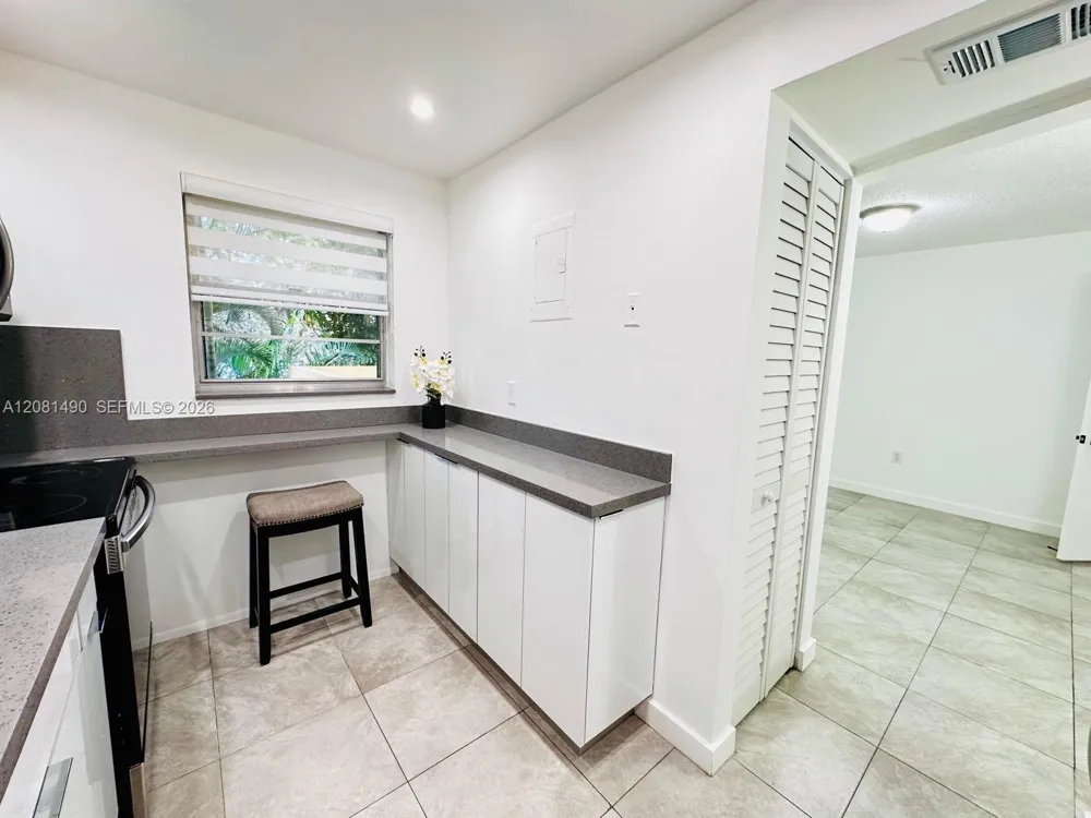 3490 Foxcroft Rd #B208 Miramar, FL 33025