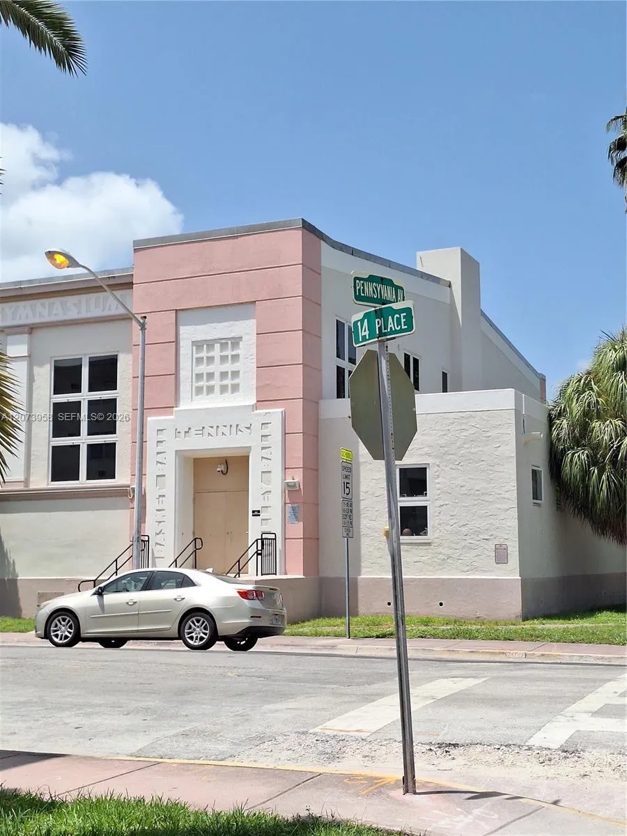 1420 Pennsylvania Ave #409 Miami Beach, FL 33139