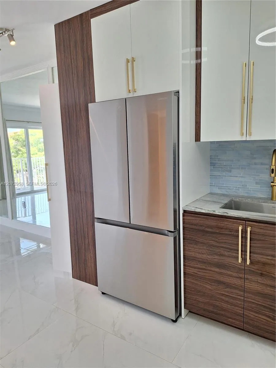 1420 Pennsylvania Ave #409 Miami Beach, FL 33139