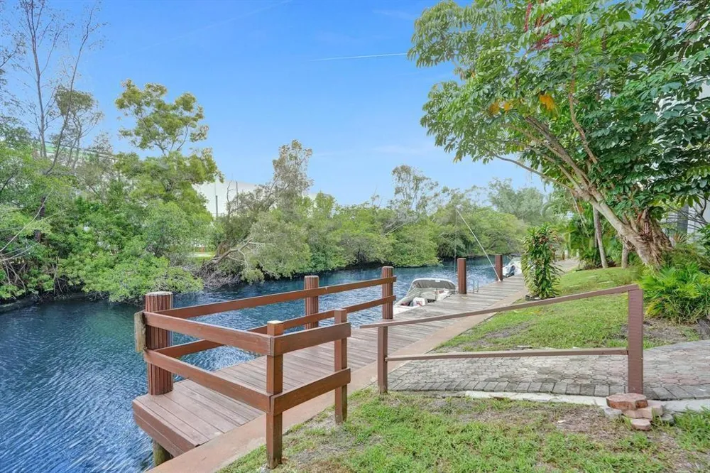 1407 NE 56TH STREET #309 Fort Lauderdale, FL 33334