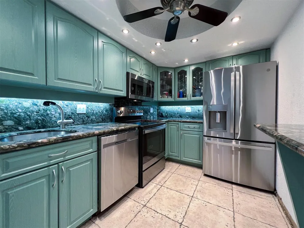 101 Briny Avenue #810 Pompano Beach, FL 33062