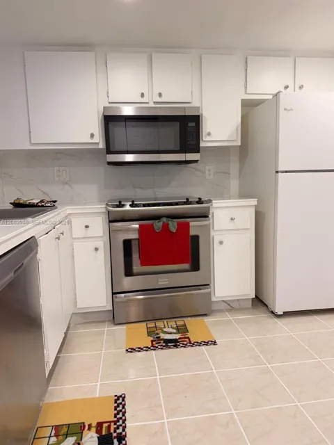 6575 W Oakland Park Blvd #303