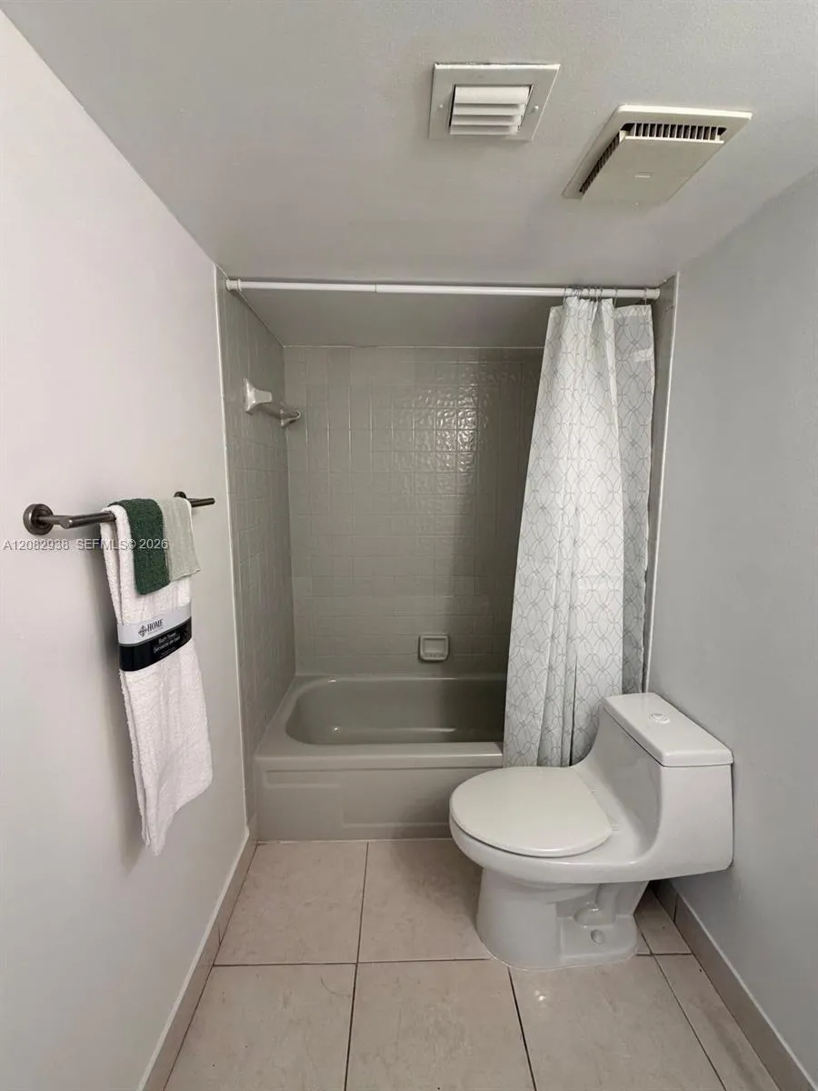6575 W Oakland Park Blvd #303 Lauderhill, FL 33313