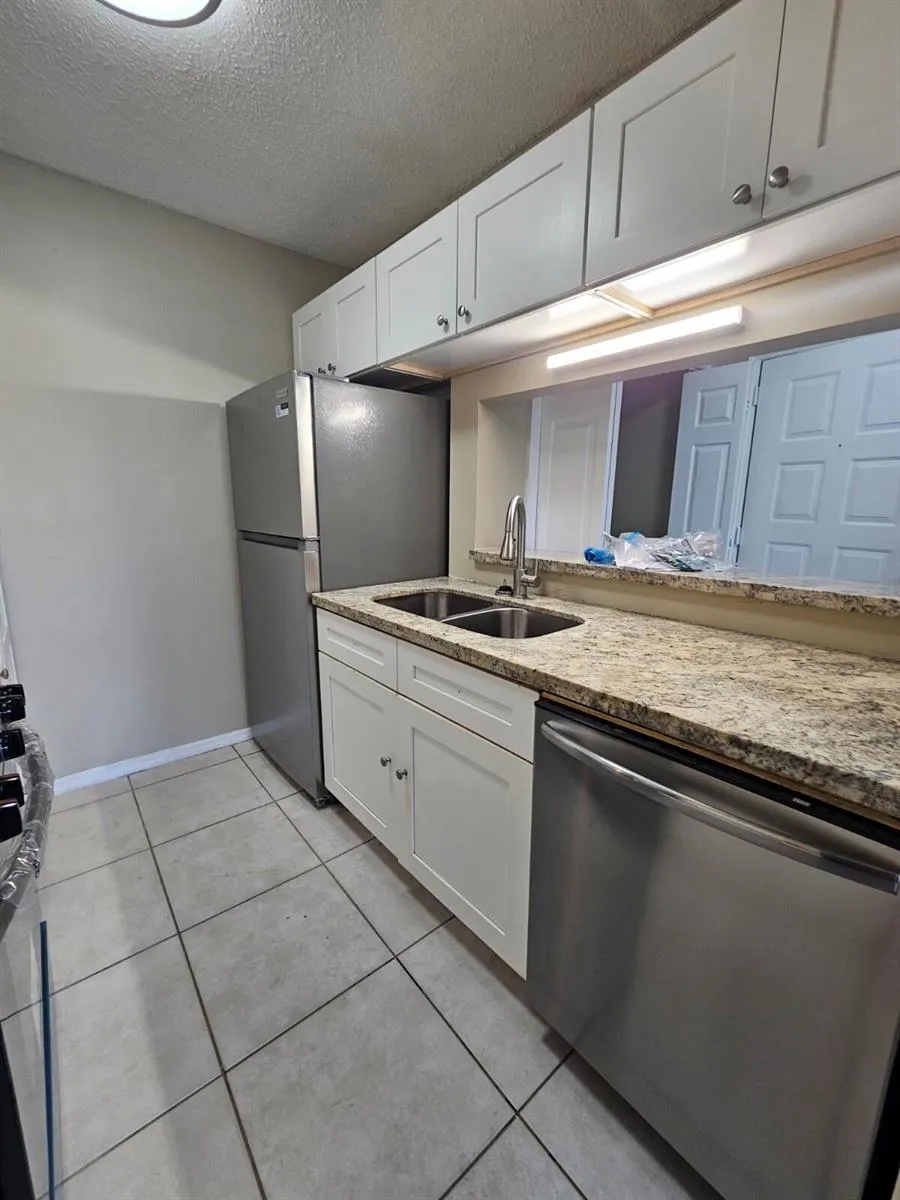 2307 CONGRESS AVENUE #34 Boynton Beach, FL 33426
