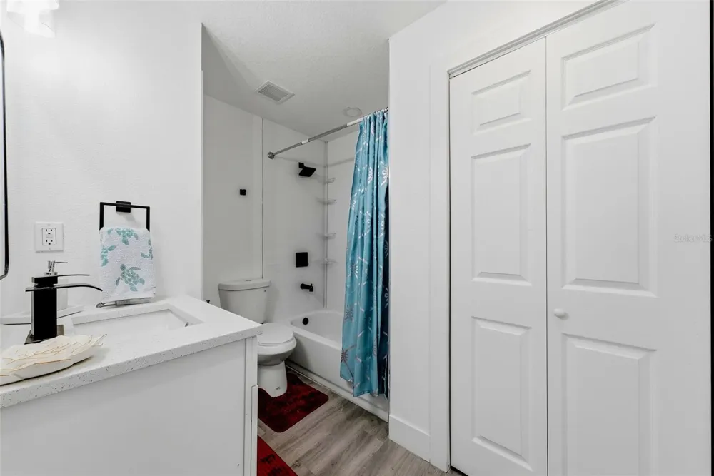 10124 HYACINTH AVENUE Tampa, FL 33612