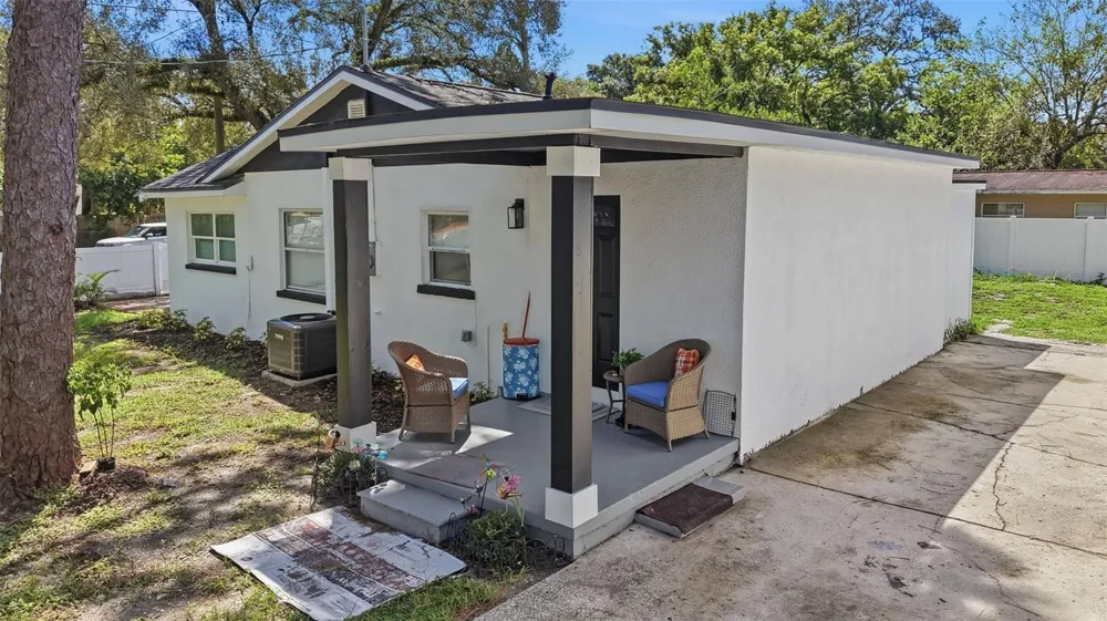 10124 HYACINTH AVENUE Tampa, FL 33612