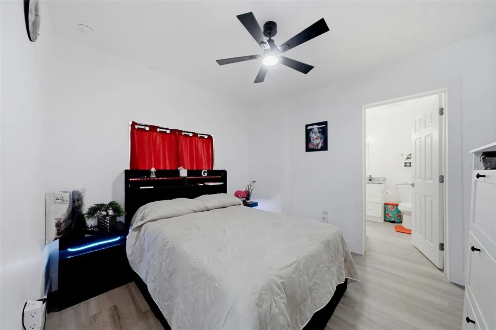 10124 HYACINTH AVENUE Tampa, FL 33612