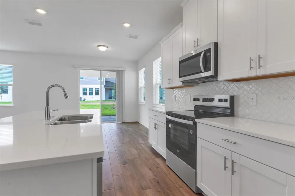 2248 HEN ROAD Minneola, FL 34715
