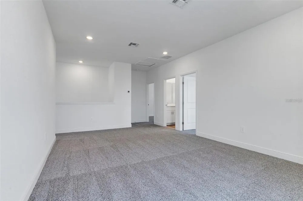2248 HEN ROAD Minneola, FL 34715
