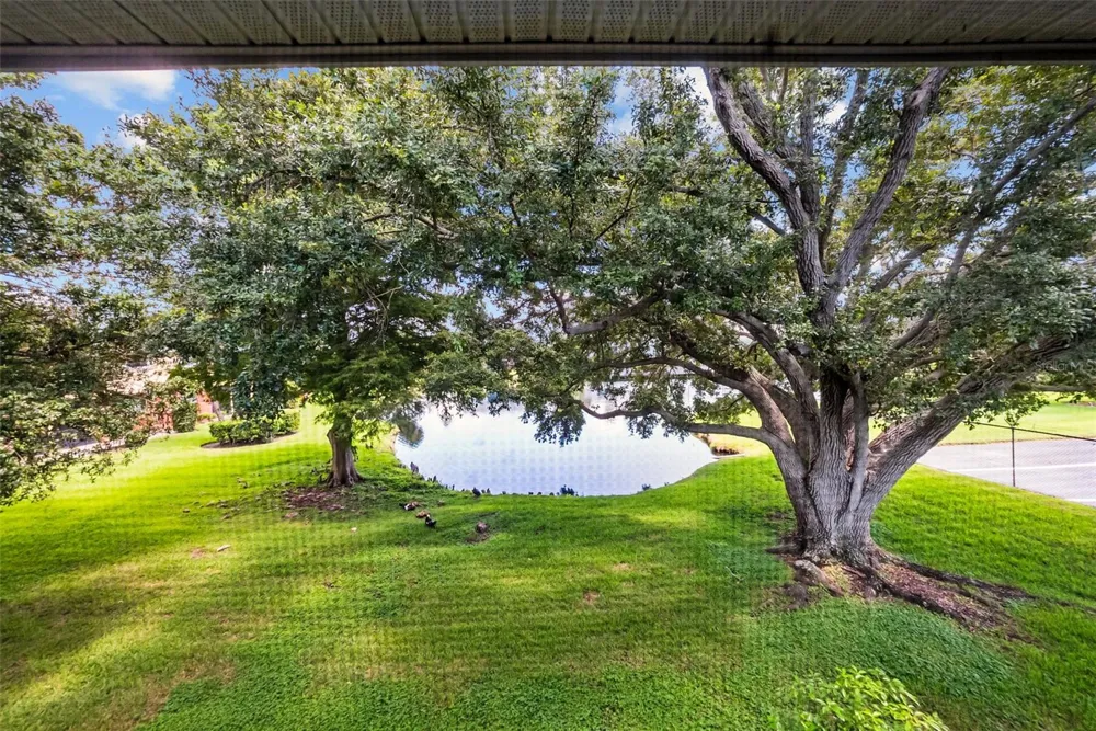 200 COUNTRY CLUB DRIVE #108 Largo, FL 33771
