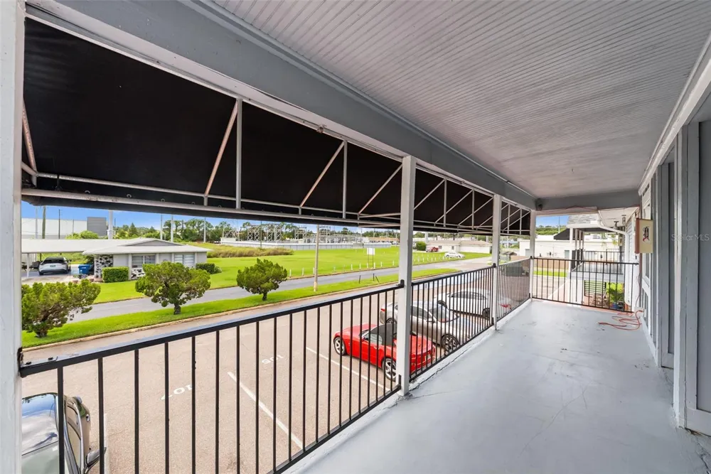 200 COUNTRY CLUB DRIVE #108 Largo, FL 33771