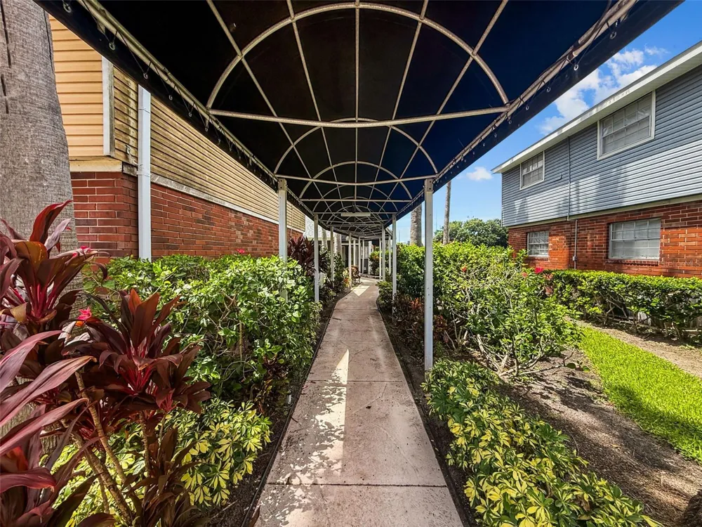 200 COUNTRY CLUB DRIVE #108 Largo, FL 33771