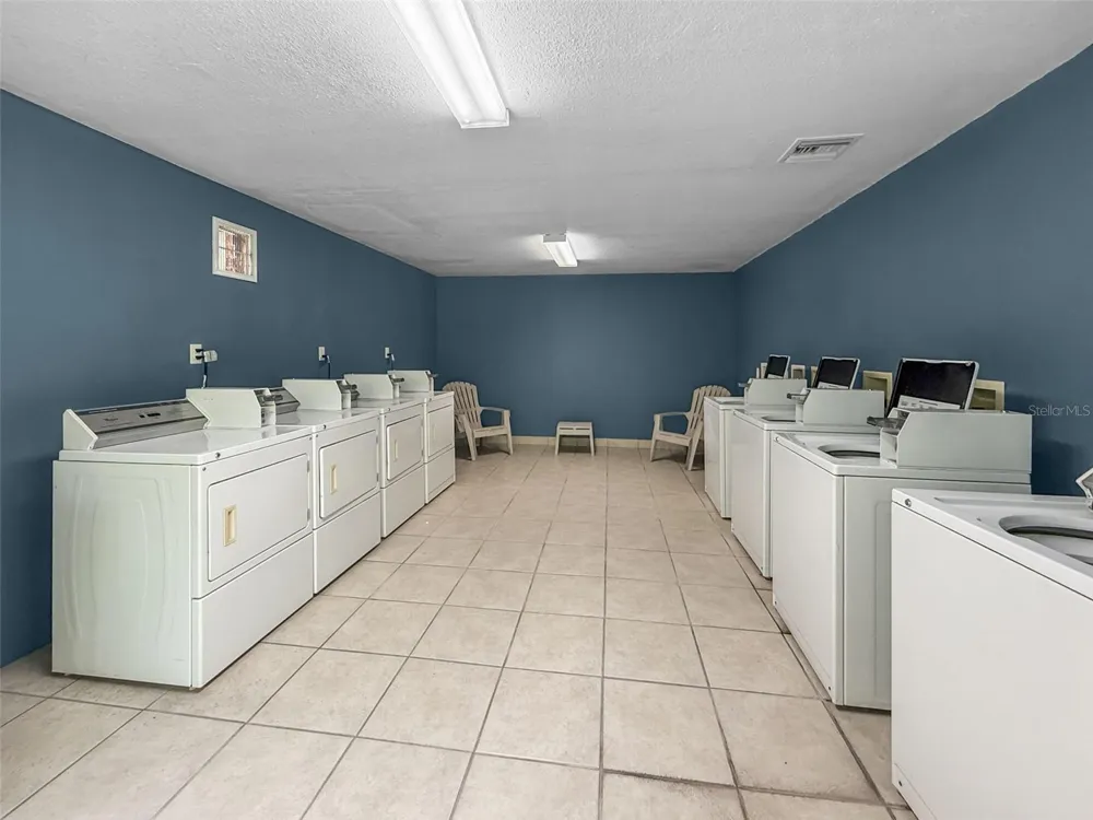 200 COUNTRY CLUB DRIVE #108 Largo, FL 33771