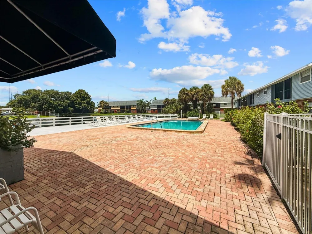 200 COUNTRY CLUB DRIVE #108 Largo, FL 33771
