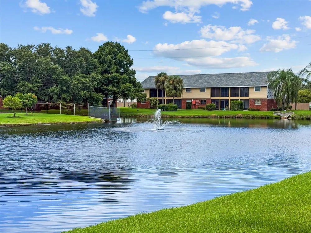 200 COUNTRY CLUB DRIVE #108 Largo, FL 33771
