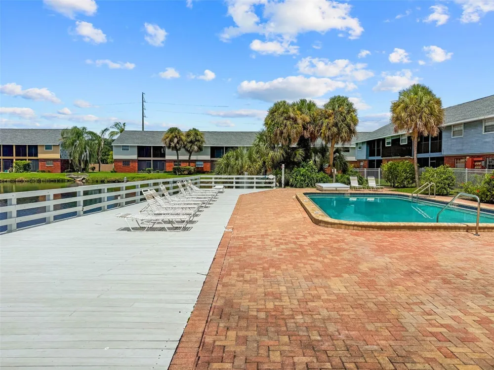 200 COUNTRY CLUB DRIVE #108 Largo, FL 33771