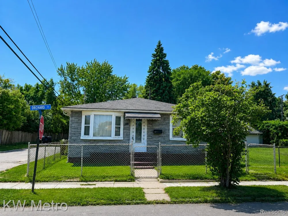 78 Orchard Street Ecorse City, MI 48218