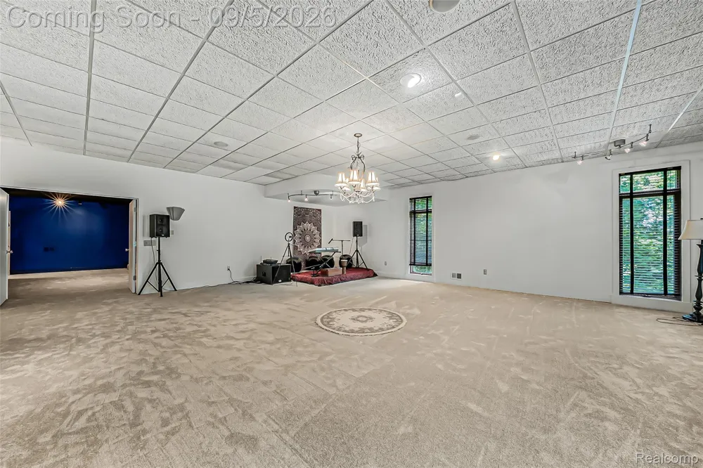 2785 Cranbrook Ridge Court Oakland Charter Township, MI 48306