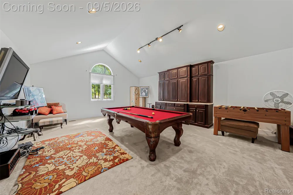 2785 Cranbrook Ridge Court Oakland Charter Township, MI 48306