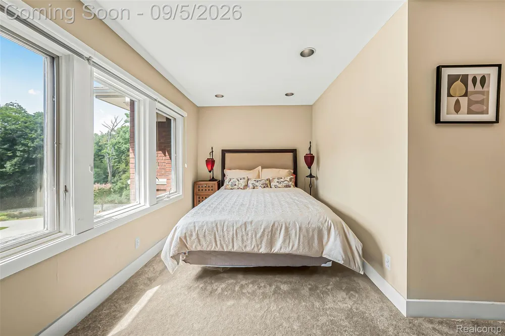 2785 Cranbrook Ridge Court Oakland Charter Township, MI 48306