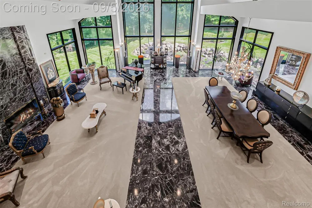 2785 Cranbrook Ridge Court Oakland Charter Township, MI 48306