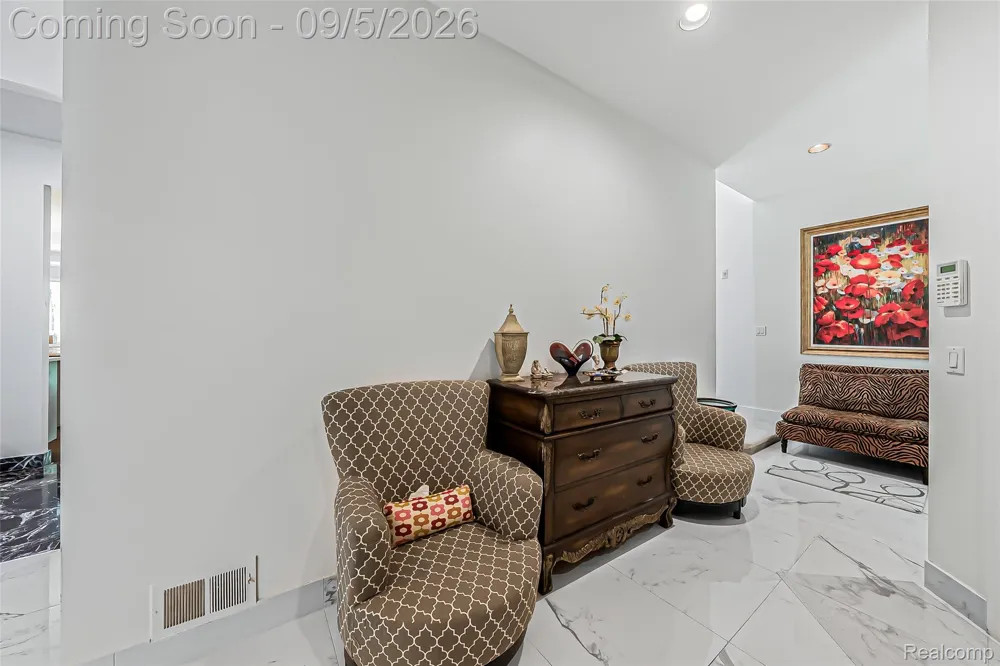 2785 Cranbrook Ridge Court Oakland Charter Township, MI 48306