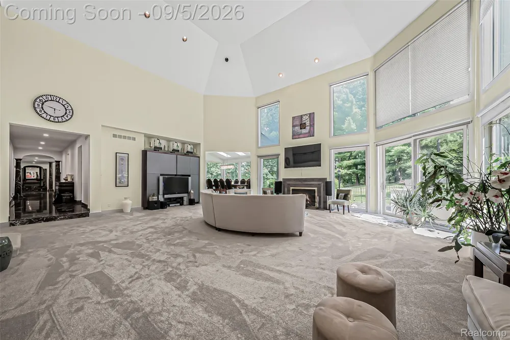 2785 Cranbrook Ridge Court Oakland Charter Township, MI 48306