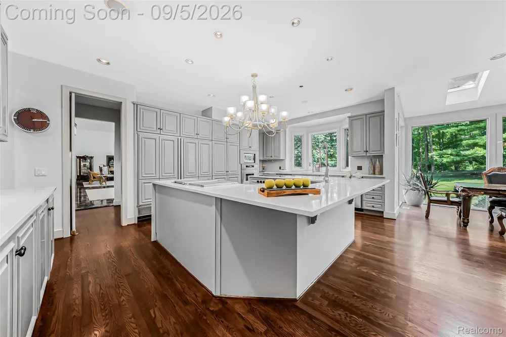 2785 Cranbrook Ridge Court Oakland Charter Township, MI 48306