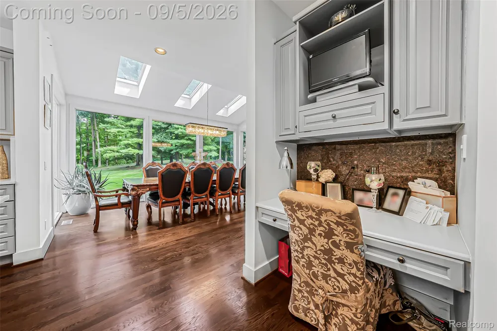 2785 Cranbrook Ridge Court Oakland Charter Township, MI 48306