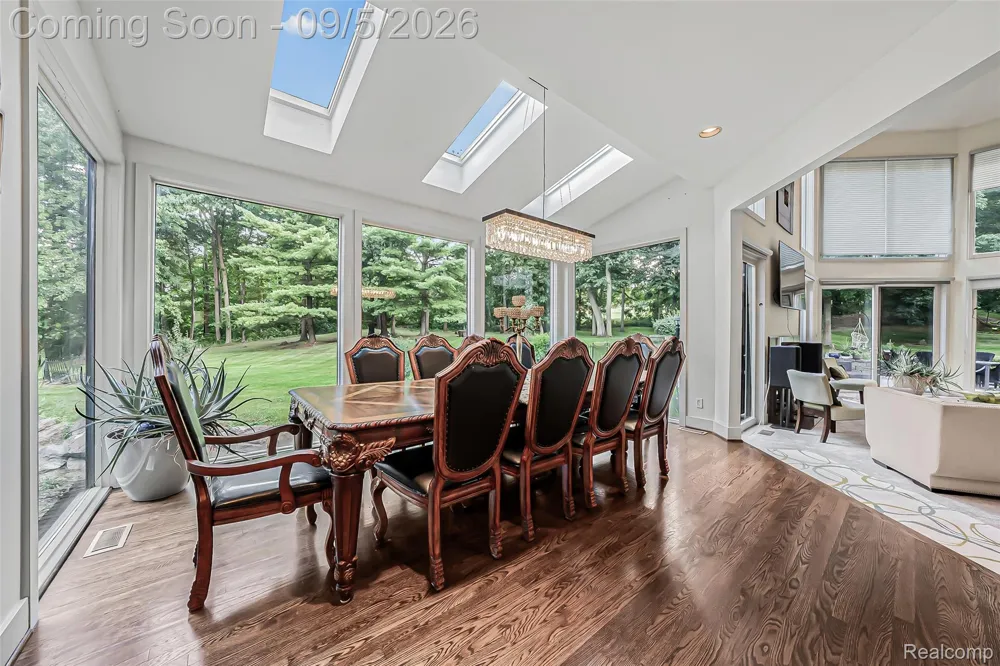 2785 Cranbrook Ridge Court Oakland Charter Township, MI 48306