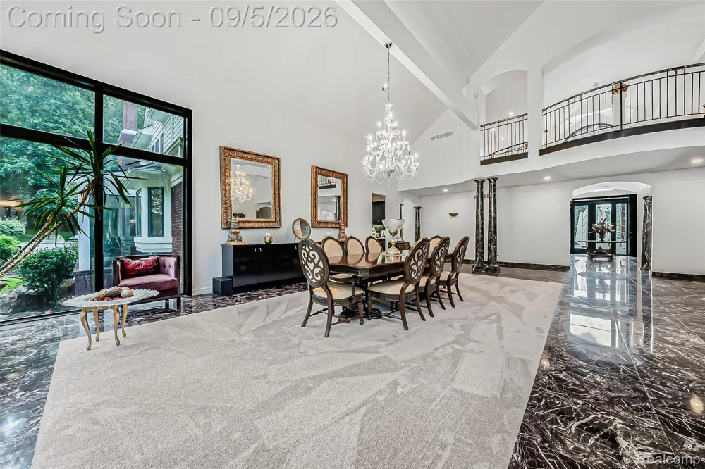 2785 Cranbrook Ridge Court Oakland Charter Township, MI 48306