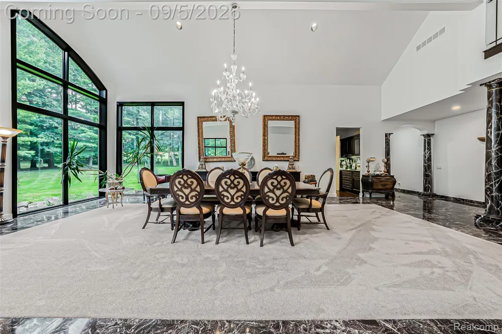 2785 Cranbrook Ridge Court Oakland Charter Township, MI 48306