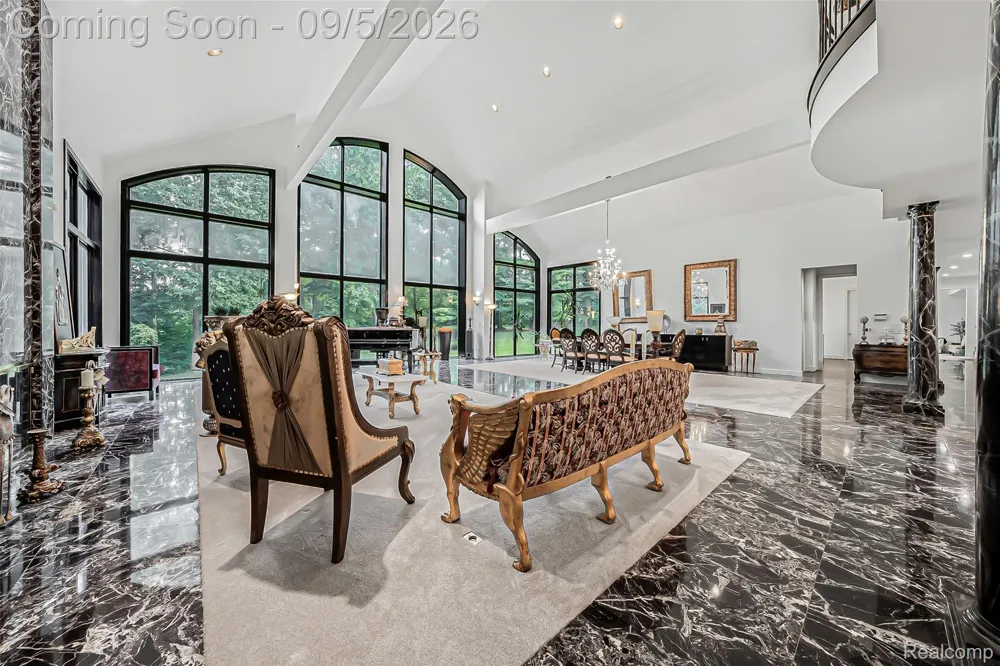 2785 Cranbrook Ridge Court Oakland Charter Township, MI 48306