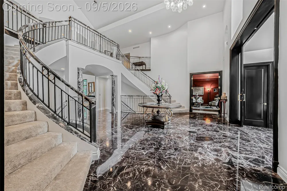 2785 Cranbrook Ridge Court Oakland Charter Township, MI 48306
