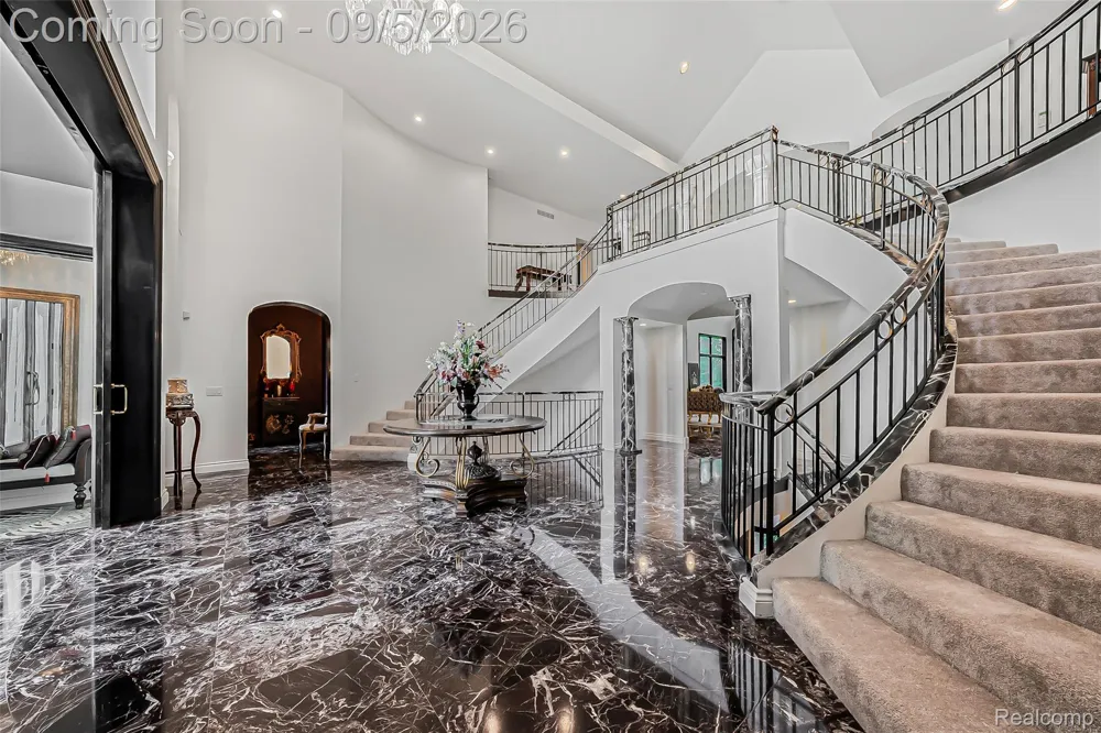2785 Cranbrook Ridge Court Oakland Charter Township, MI 48306