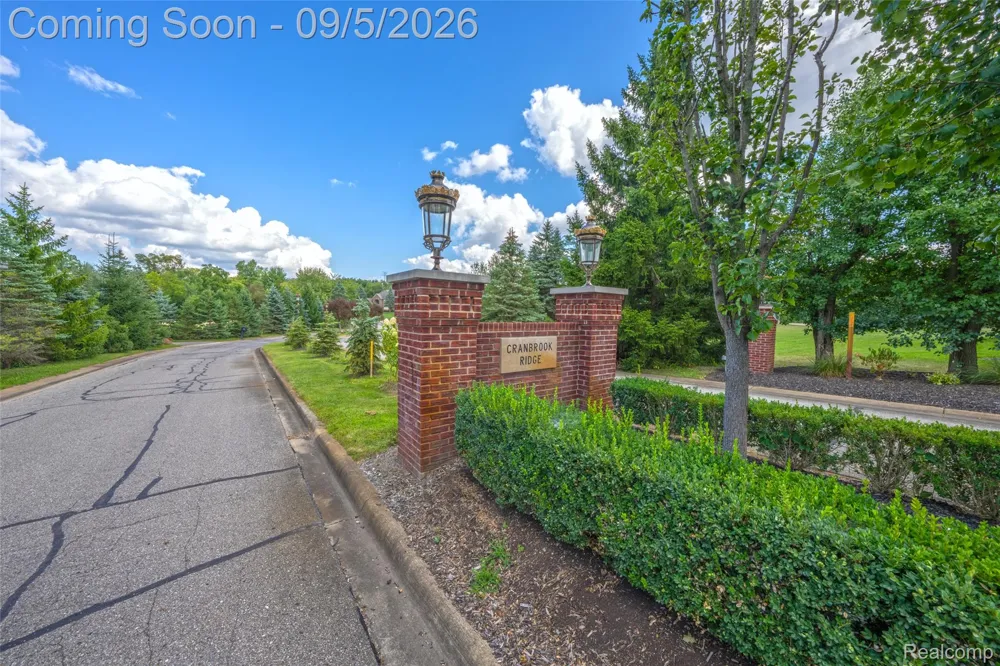 2785 Cranbrook Ridge Court Oakland Charter Township, MI 48306