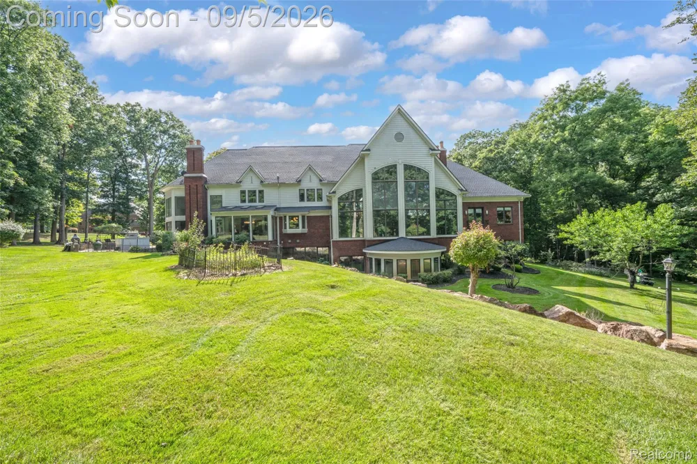 2785 Cranbrook Ridge Court Oakland Charter Township, MI 48306