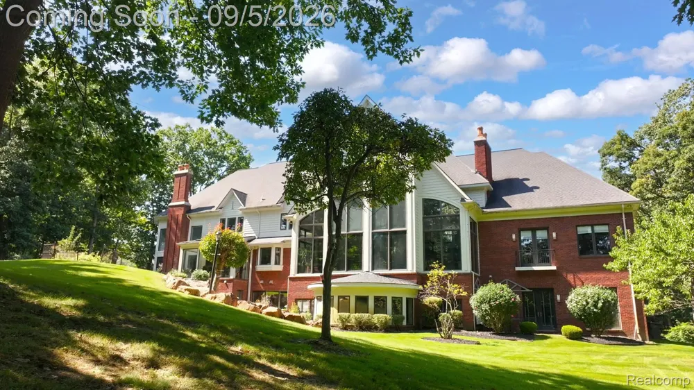 2785 Cranbrook Ridge Court Oakland Charter Township, MI 48306