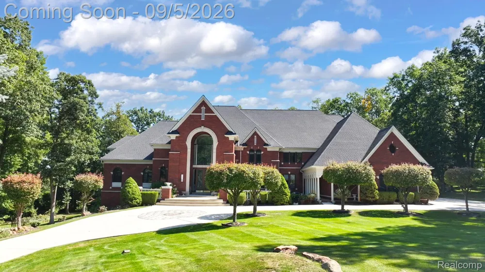 2785 Cranbrook Ridge Court Oakland Charter Township, MI 48306