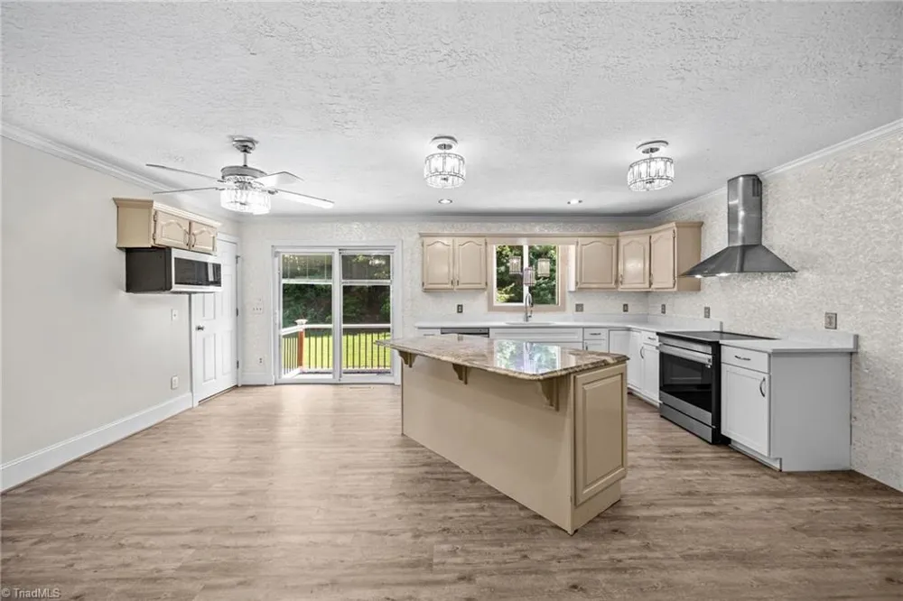 949 Dav Road Hays, NC 28635