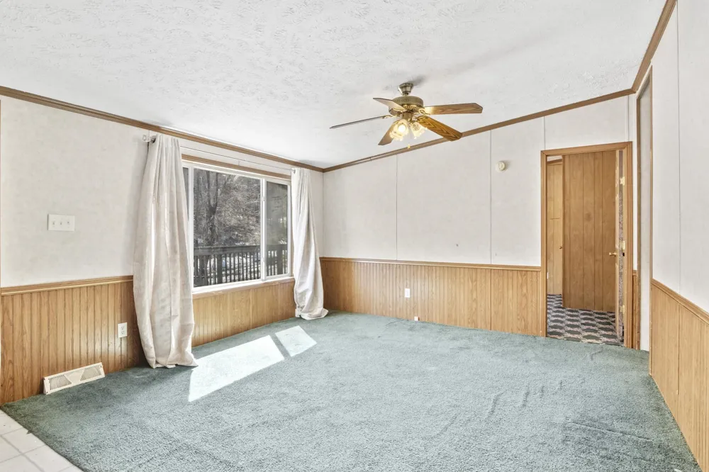11153 Center Road Peninsula Township, MI 49686